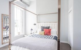 Funky Fresh 1 Bedroom, Perfect For Business Or Leisure